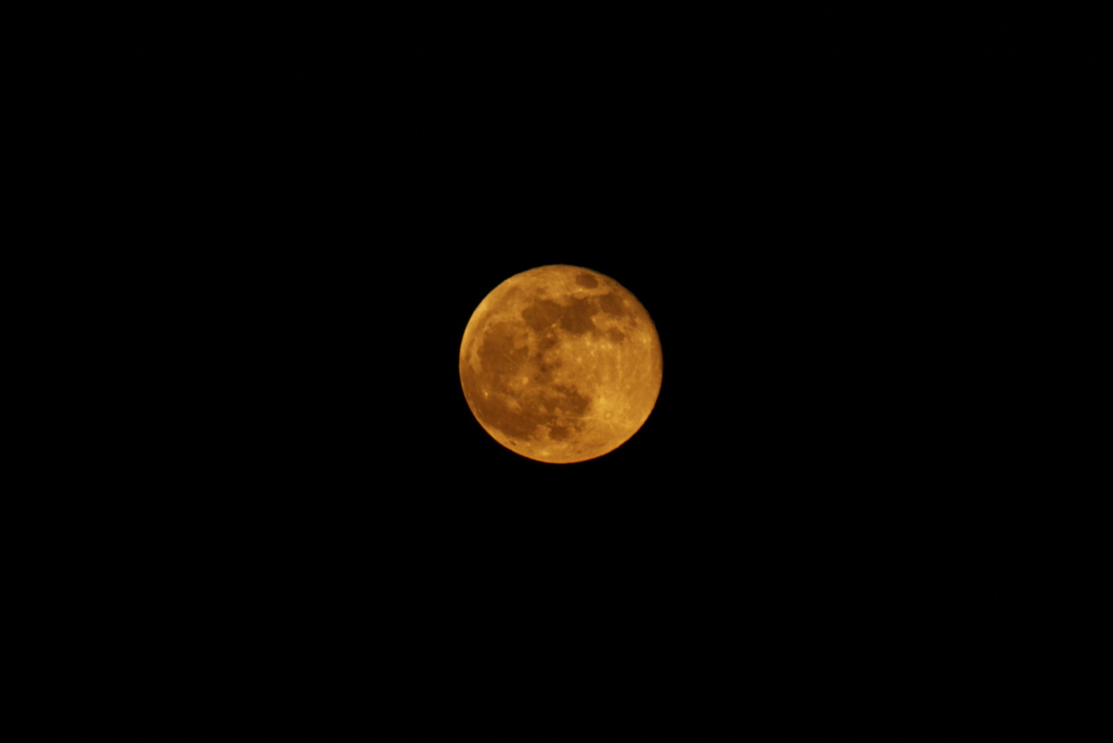 Mond heute abend um 18.08 Uhr