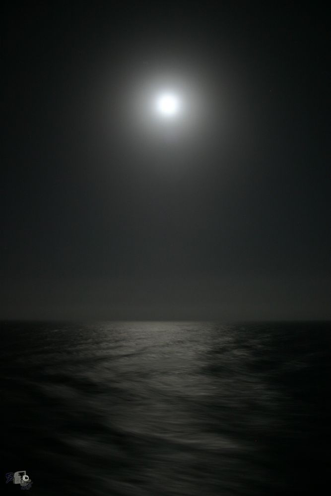 Mond im Atlantik