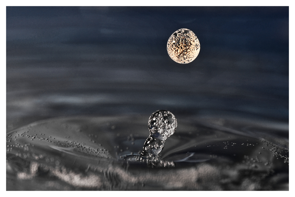 Mond im Wasserglas