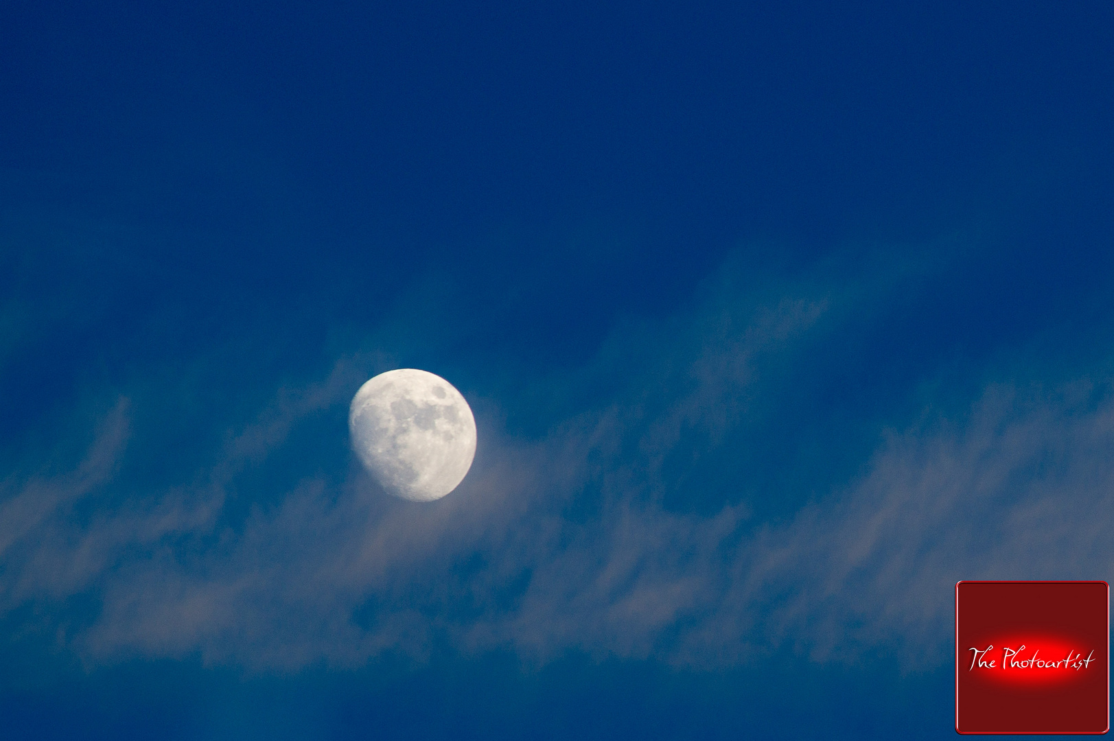 Mond in den Wolken