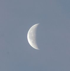 Mond in der Morgensonne