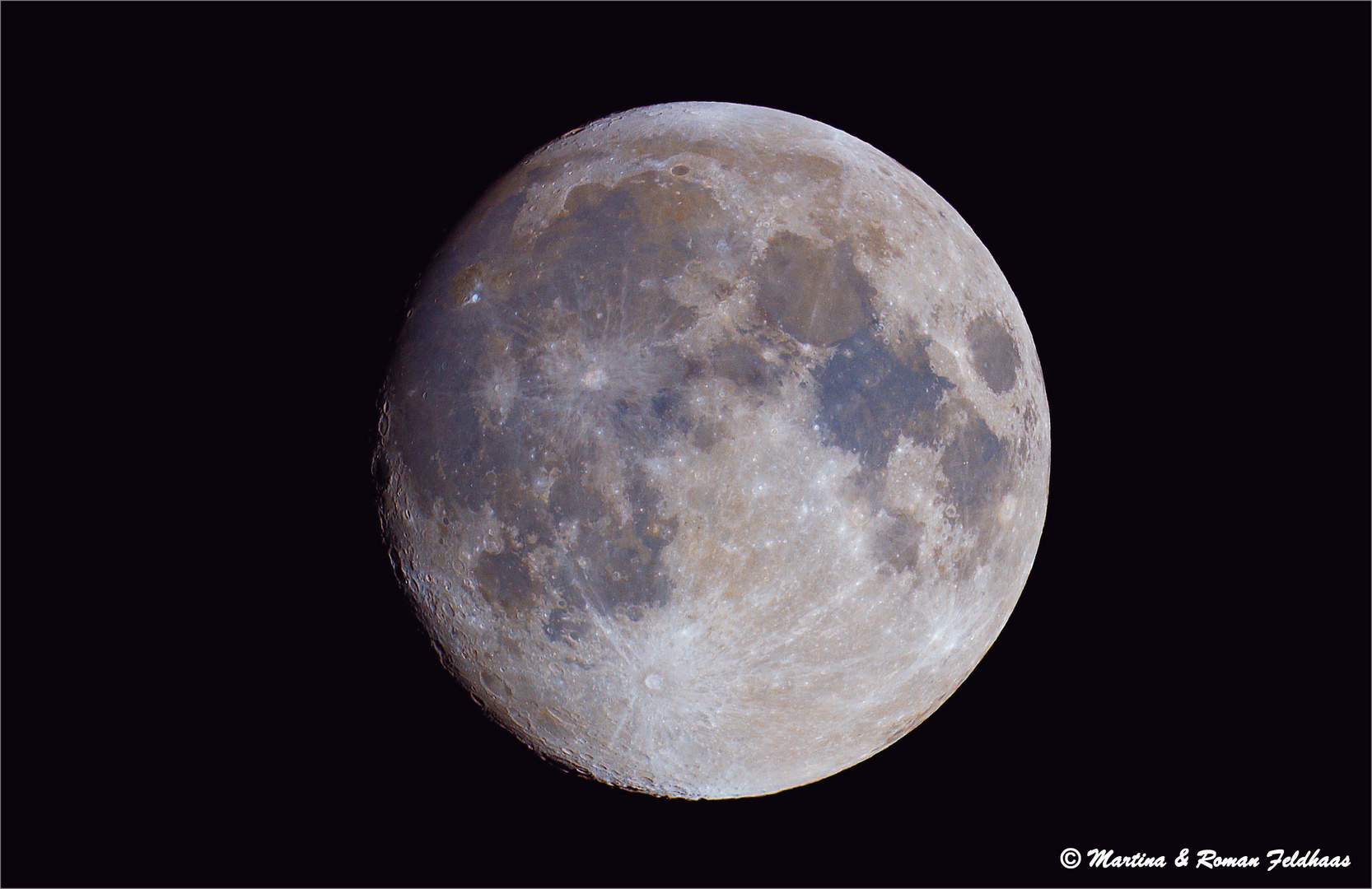 Mond in Farbe (RAW)