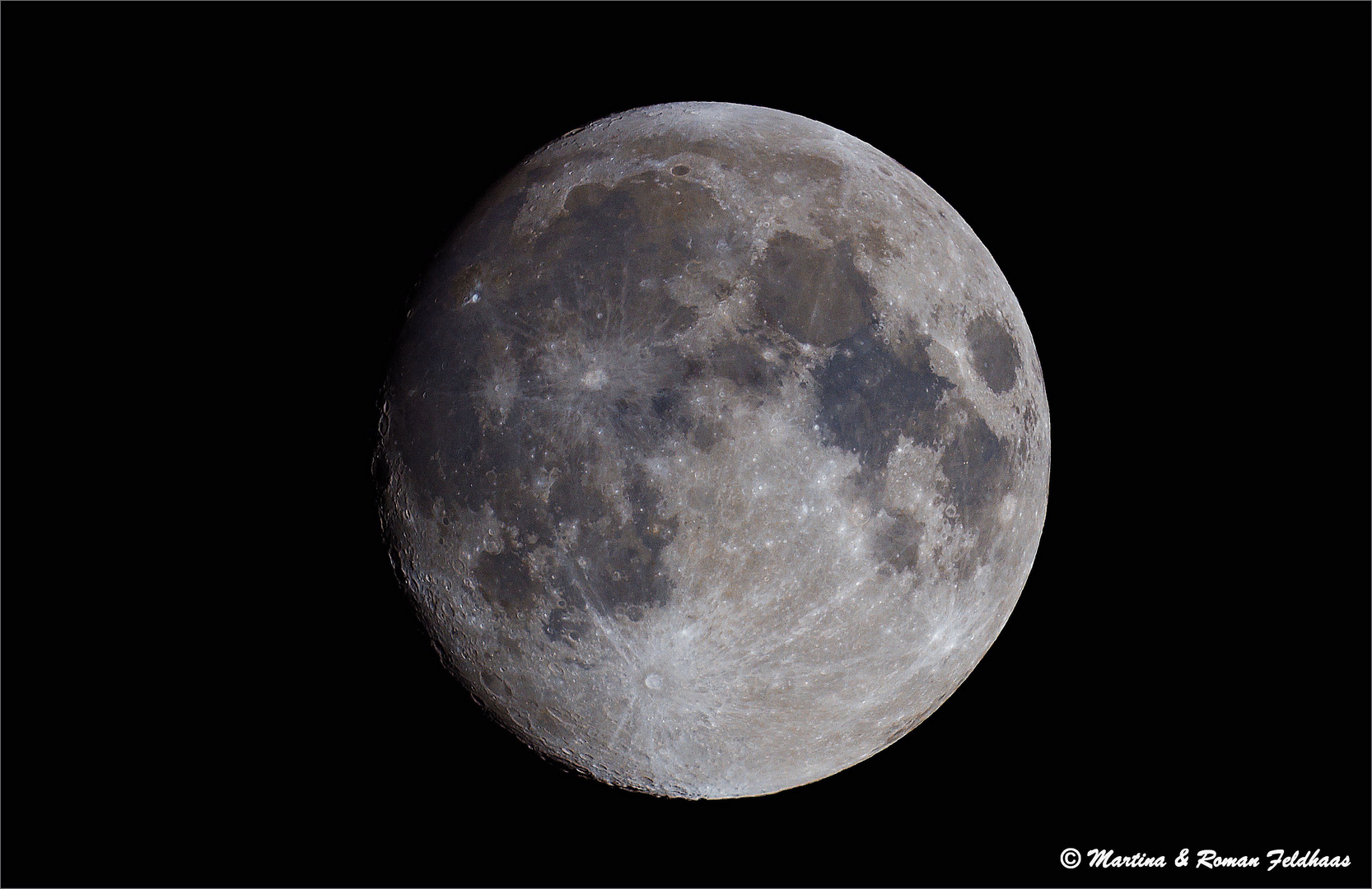 Mond in Farbe (RAW) - mit etwas weniger Farbe