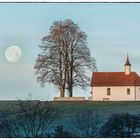 Mond mit Kapelle