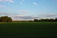 Mond mit Landschaft