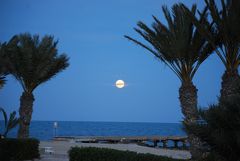 Mond mit Wolkenring