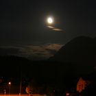 Mond u. Laternen erhellen die Nacht