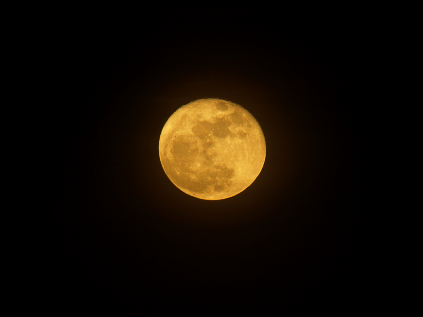 Mond über Belgien - Anfang März