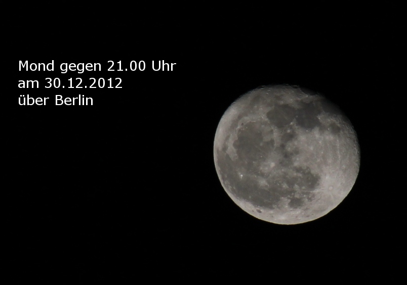 Mond über Berlin 30.12.12