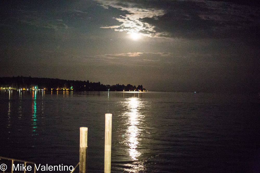 Mond über dem Bodensee