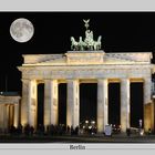 Mond über dem Brandenburger Tor