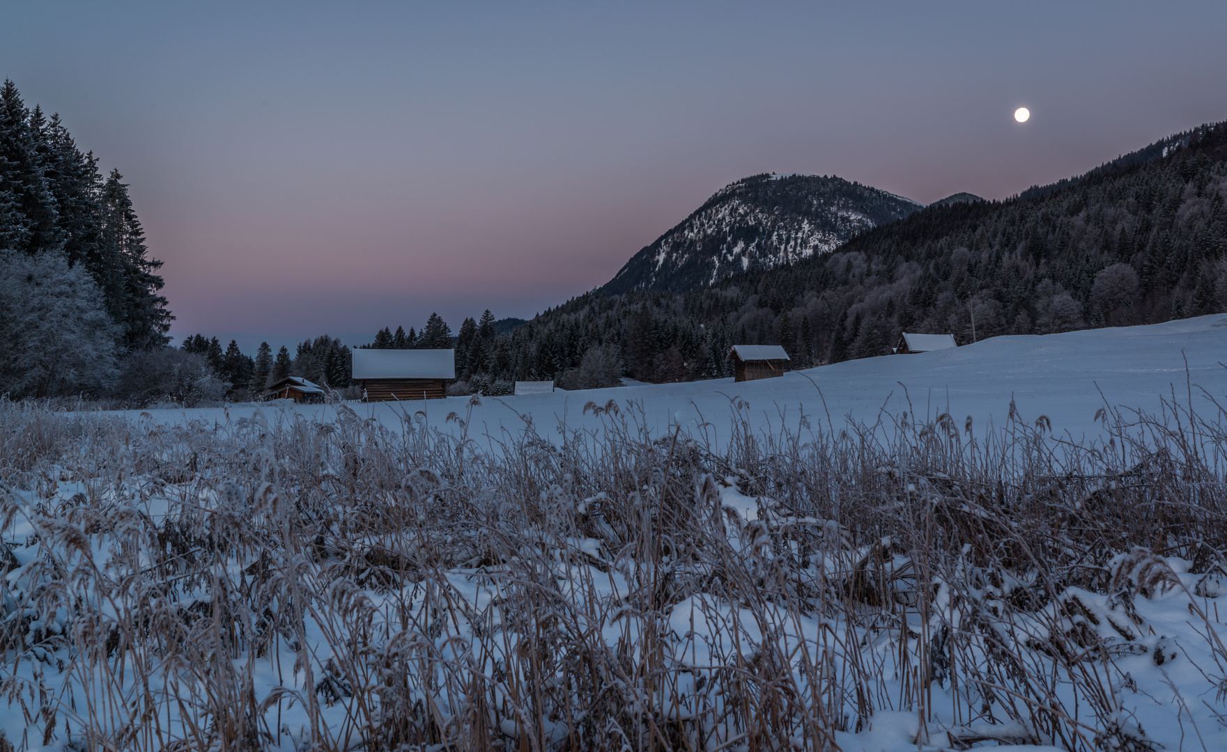 Mond über dem Estergebirge