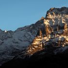 Mond über dem Finsteraarhorn