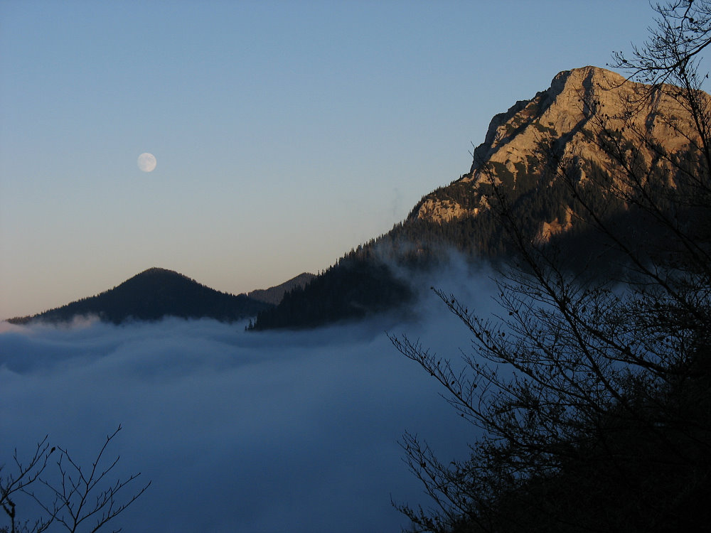 Mond über dem Gippel