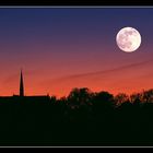 Mond über dem Kloster