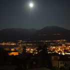 Mond über dem Lago Maggiore bei Locarno