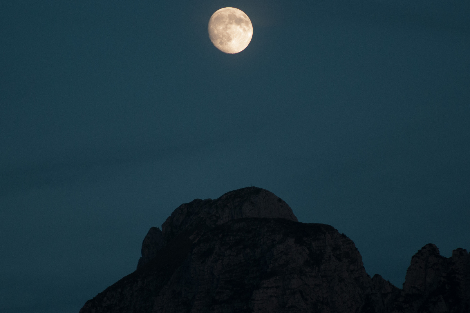 Mond über dem Säuling