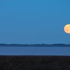 Mond über dem Wattenmeer