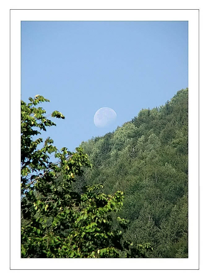 Mond über den Bergen am Lago di Ledro