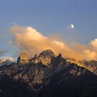 Mond über den Loferer Steinbergen