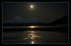 Mond über den Lyngsalpen