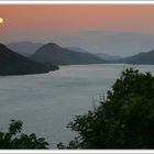 Mond über den Marlborough Sounds