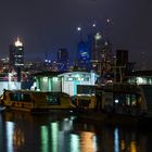 Mond über der Elbphilharmonie