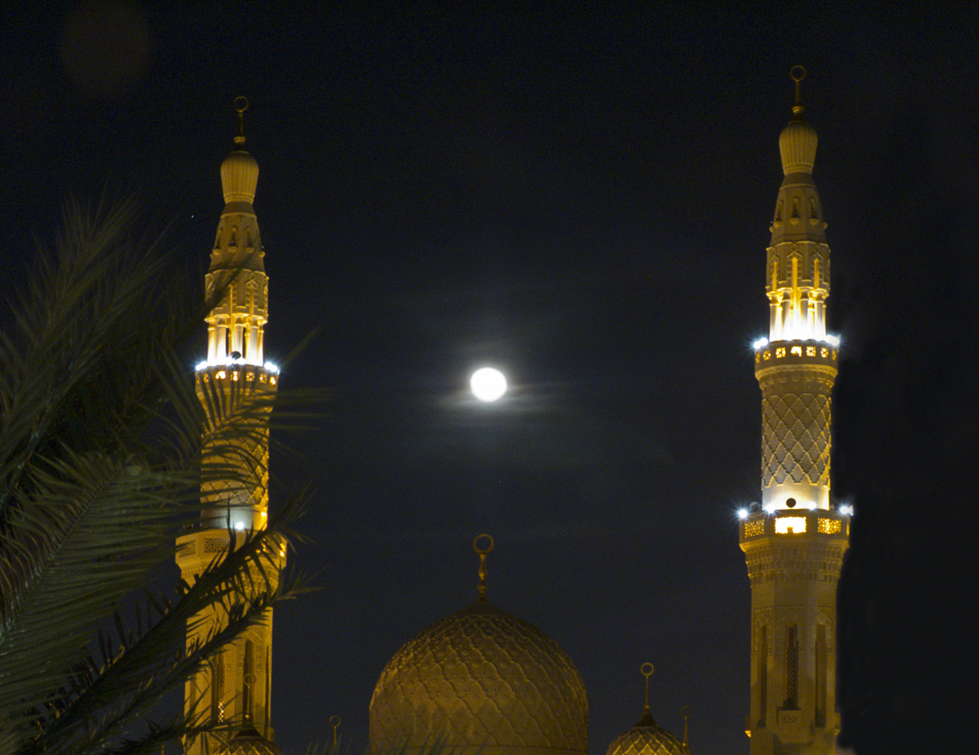 Mond über der grossen Moschee