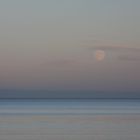 Mond über der Ostsee