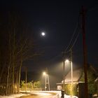 Mond über der Straße