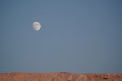 Mond über der Wüste