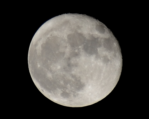 Mond über Hamburg