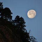 Mond über Kufsteiner Kaisergebirge