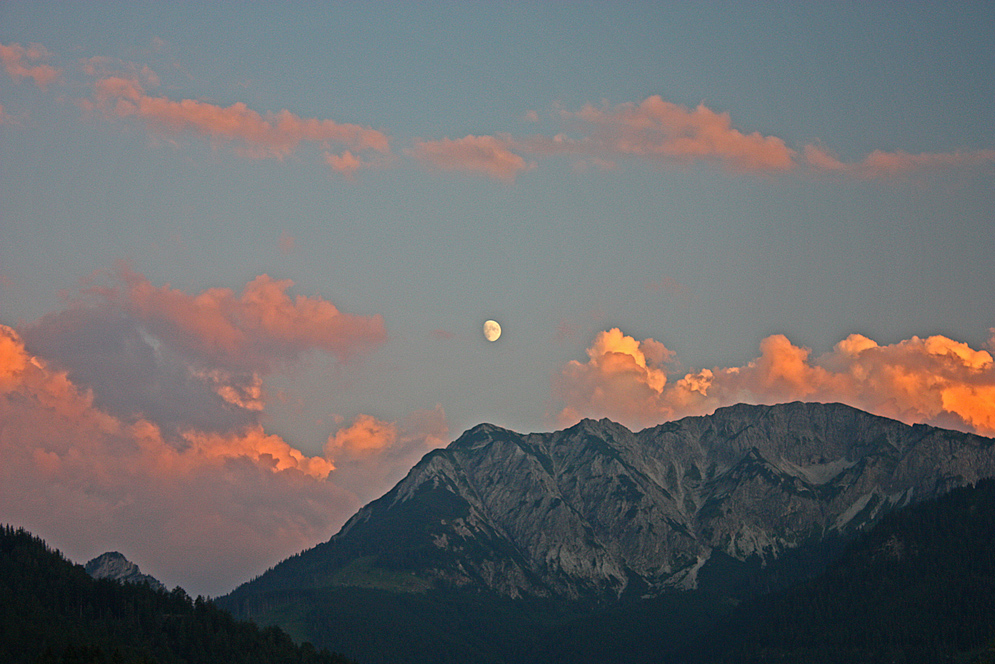 Mond über Pfronten