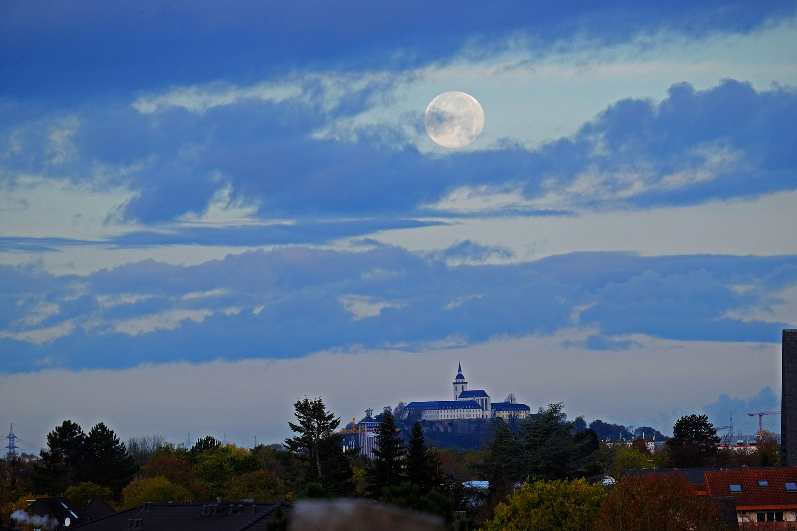 Mond über Siegburg