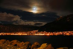 Mond über Tromsø