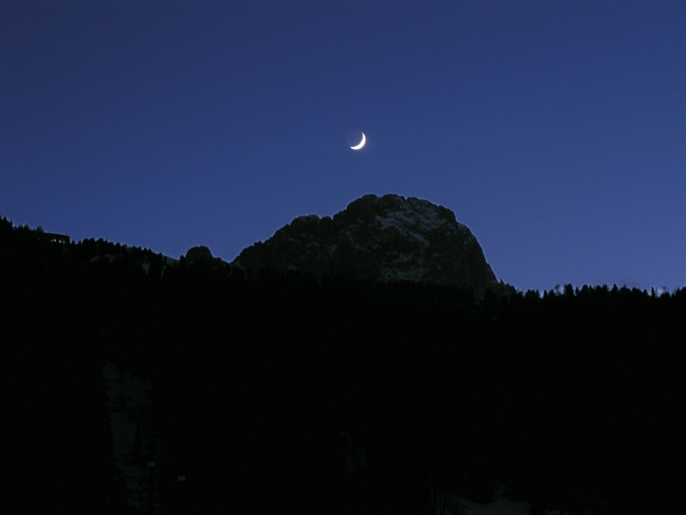 Mond über Wolkenstein