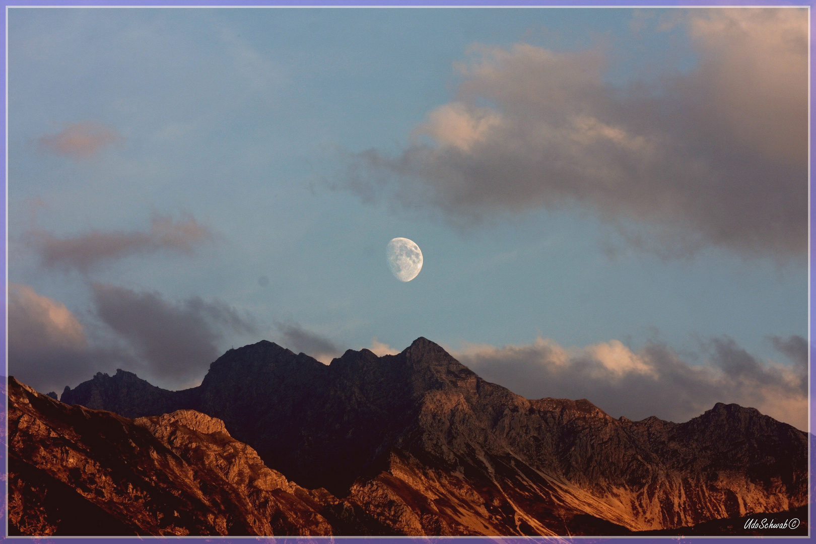 Mond überm Nebelhorn