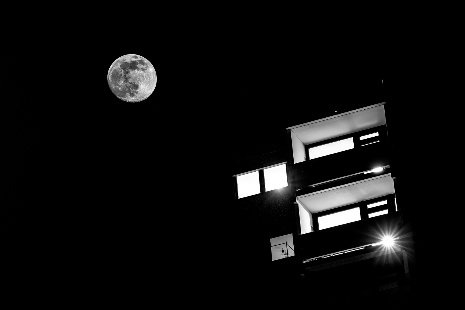 Mond und Haus