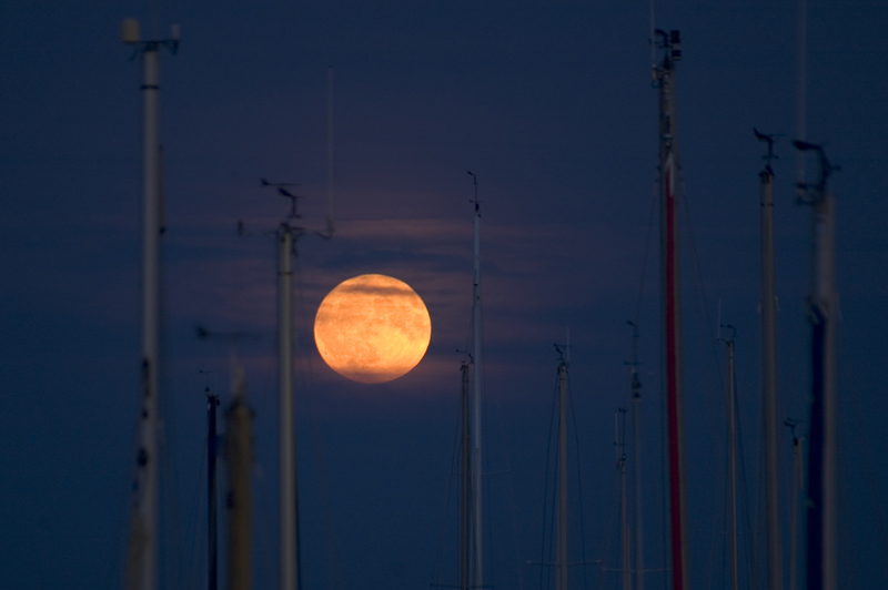 Mond und Meer