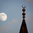 Mond und Minarett