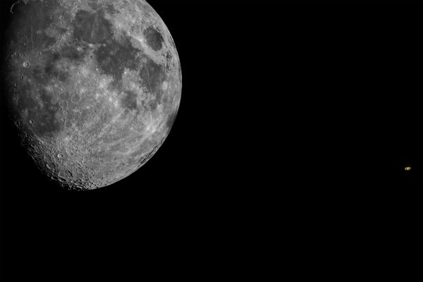 Mond und Saturn Begegnung