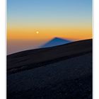 ~ Mond und Schatten vom Kilimandscharo ~