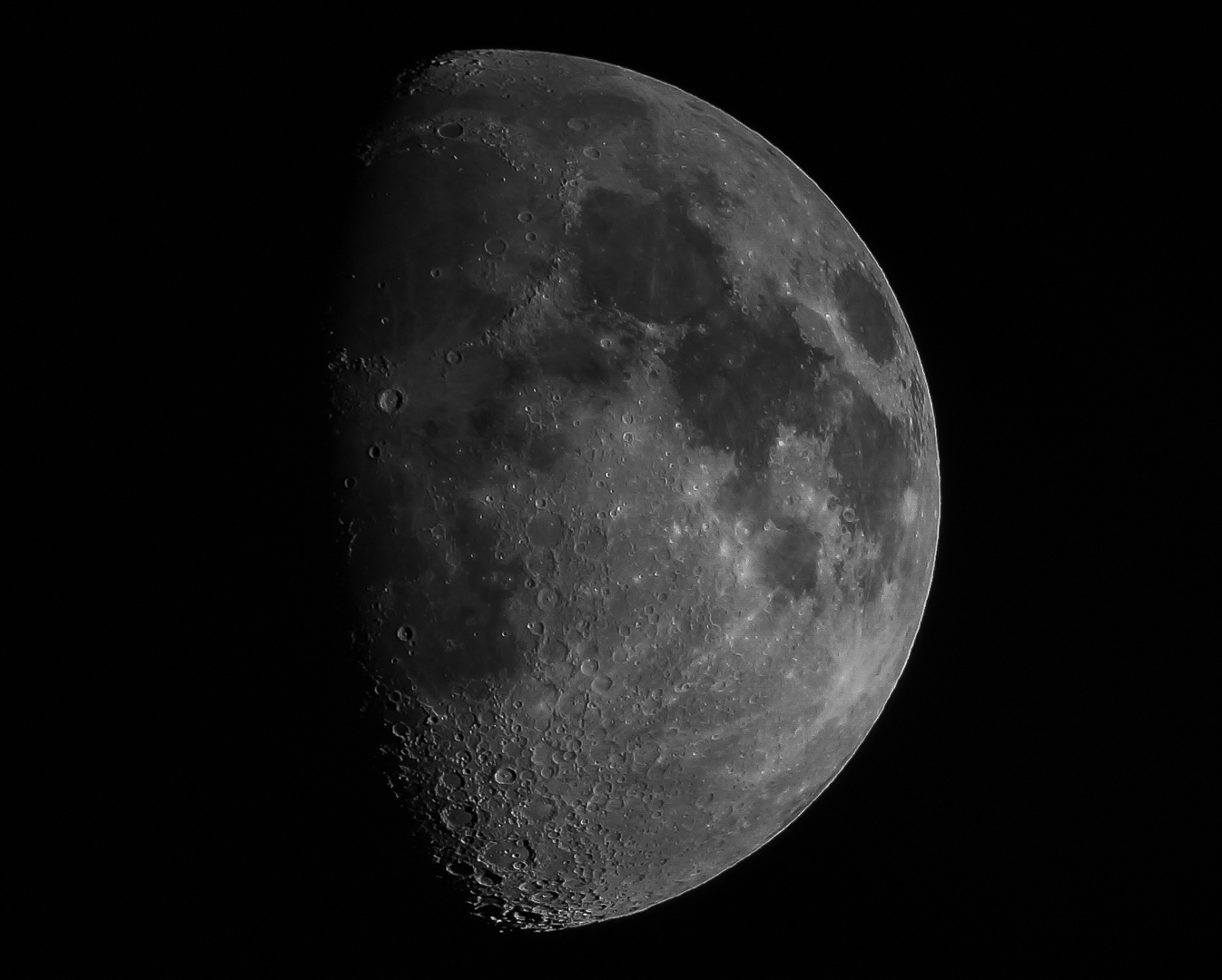 Mond vom 05.08.2014 in Schwarz-Weiß