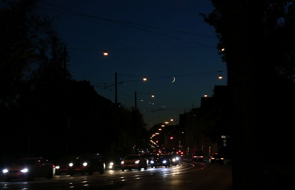 Mond vs. Citylights