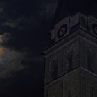 Mond vs. Kirche