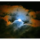 Mond / Wolkenspiel - als Experiment