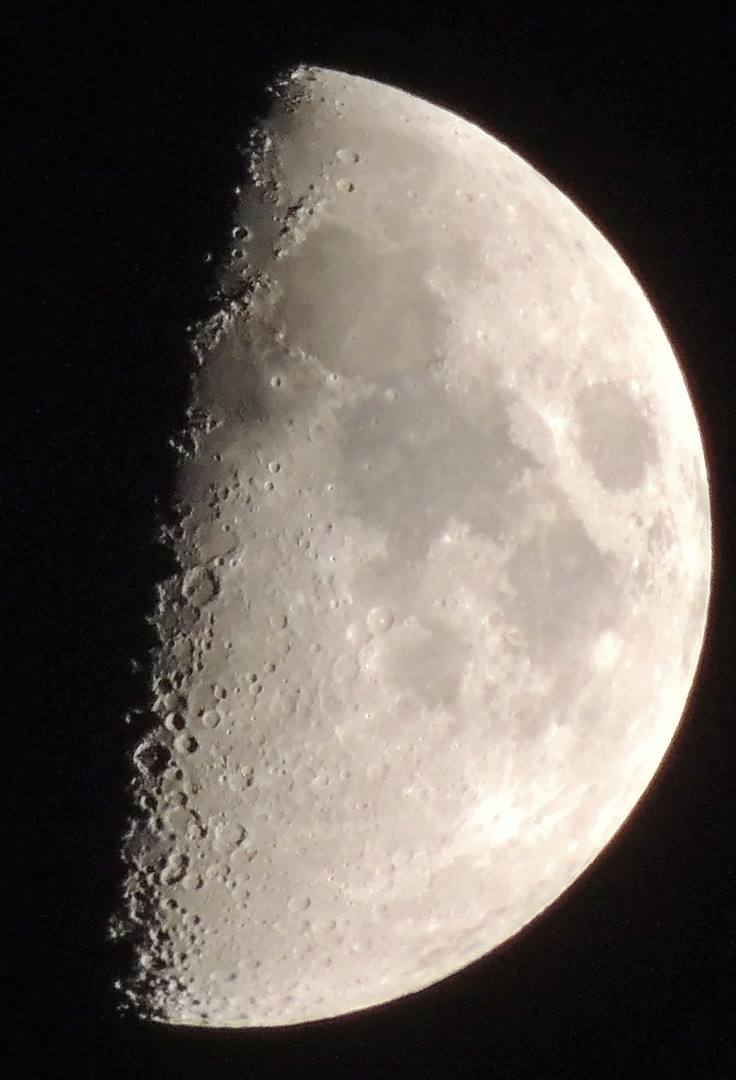 " Mond zunehmend 22.Oktober 2012 20 Uhr " ARCHIVFOTO