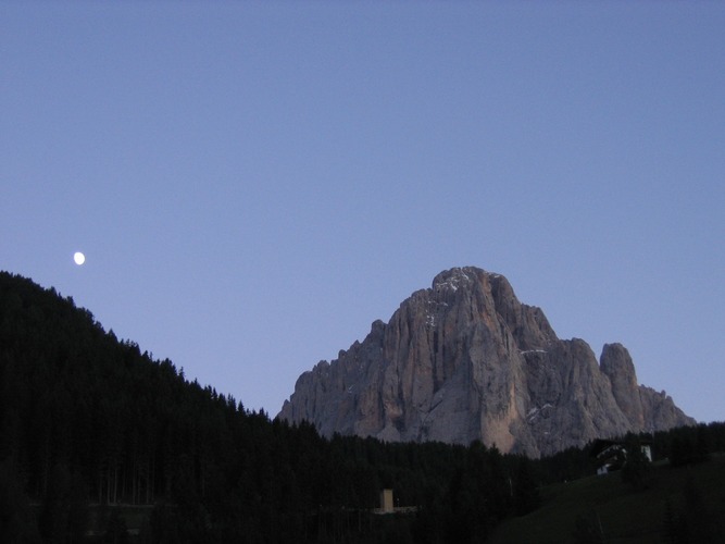 Mondaufgang am Langkofel