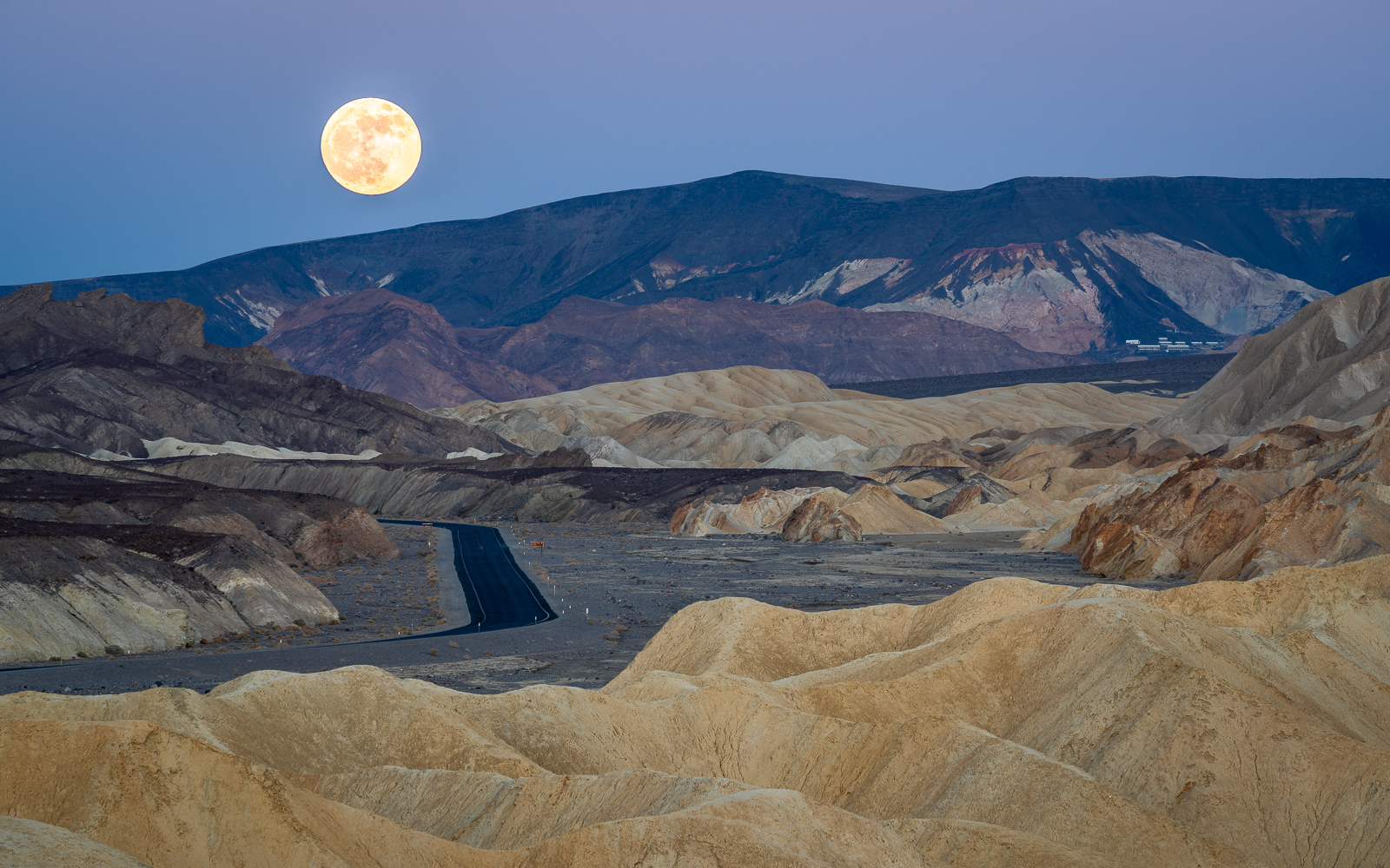 Mondaufgang am Zabriskie Point